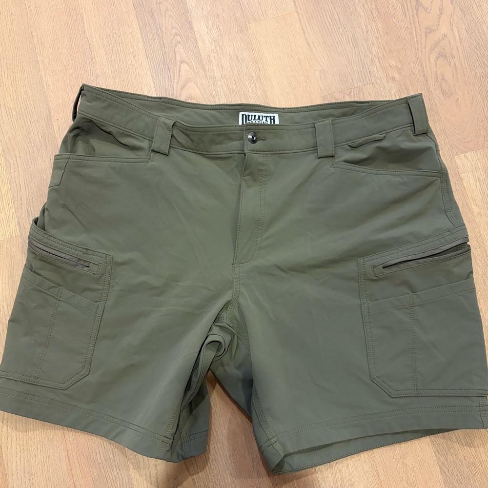 Duluth Trading Co Khaki Cargo Shorts